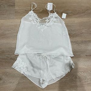 In Bloom By Jonquil Set Lace Trim Ivory